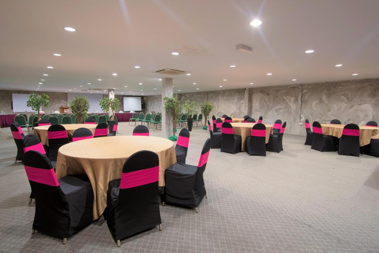 Grand Sentosa Hotel Johor Bahru Exterior photo